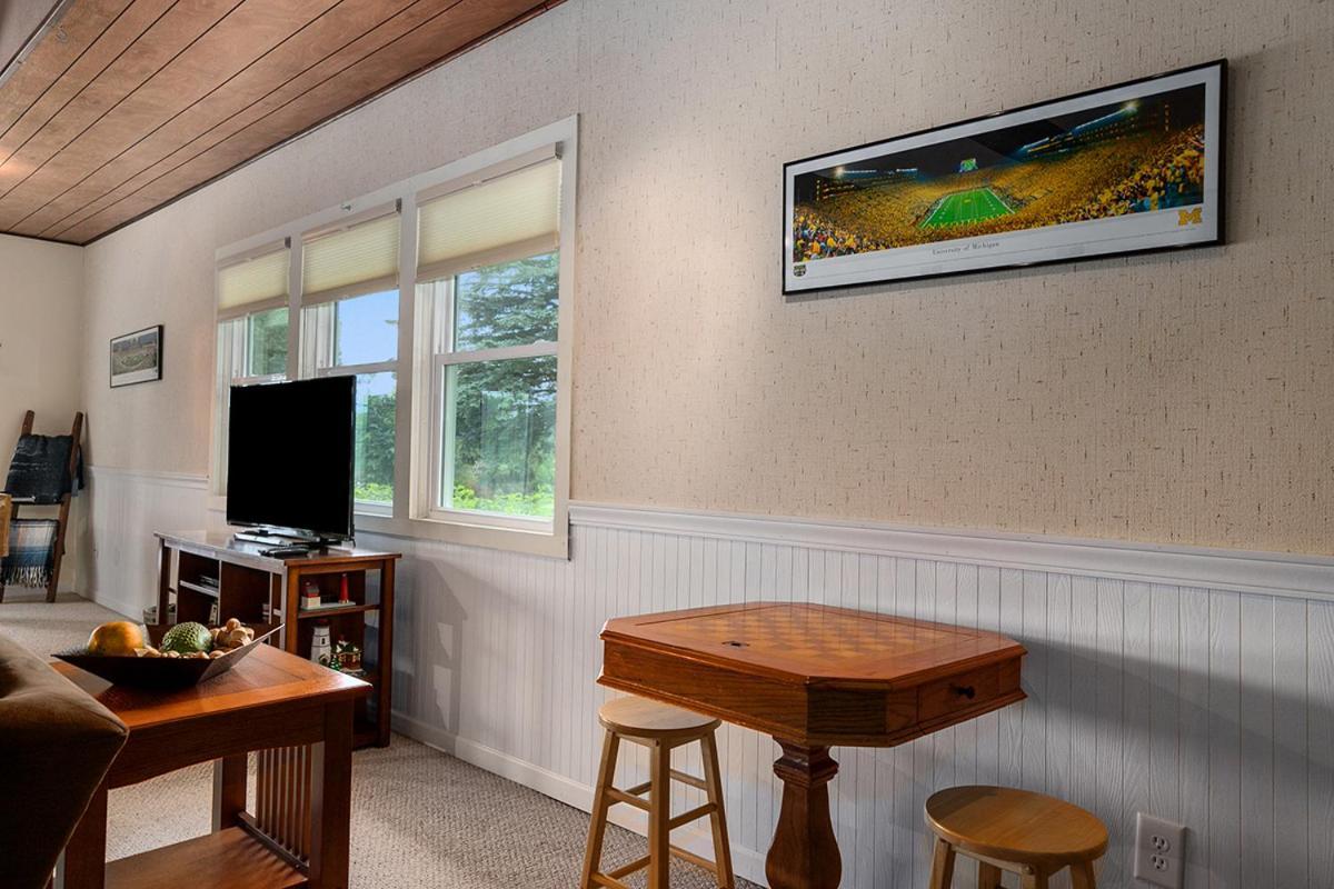 Lakeside Getaway With Dock, Firepit, Grill Newaygo Exterior foto